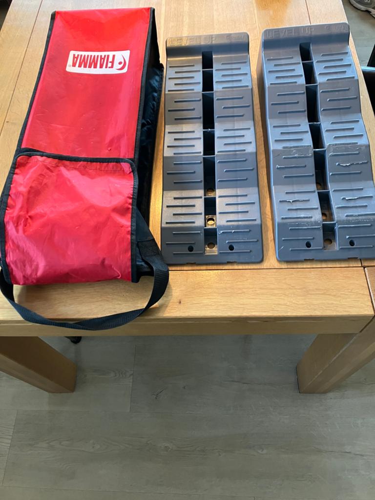 Fiamma leveler - oprijblokken - oprijplaten, Ophalen, Gebruikt