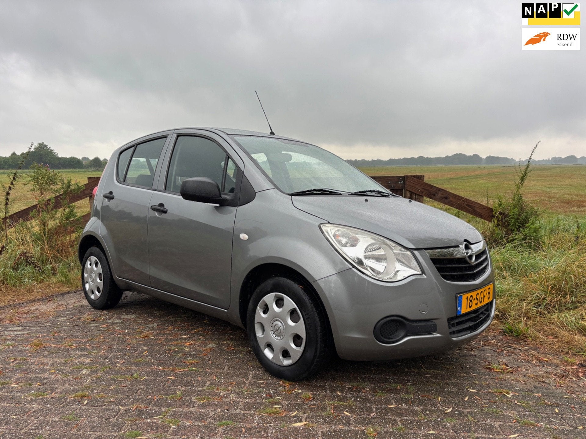 Opel Agila 1.0 Selection, 1ste Eigenaar, Auto's, Opel, Euro 5, Gebruikt, 31 €/maand, Origineel Nederlands