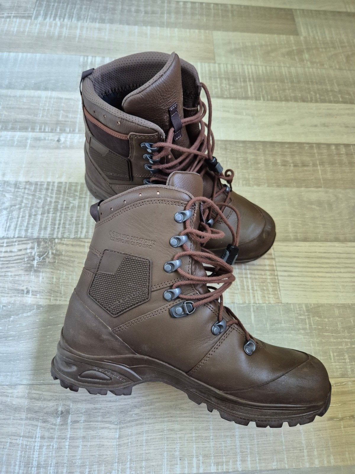 wandelschoenen met Vibram zool mt 270 (+/- 42,5) ongebruikt, Ophalen of Verzenden, Nieuw, Schoenen