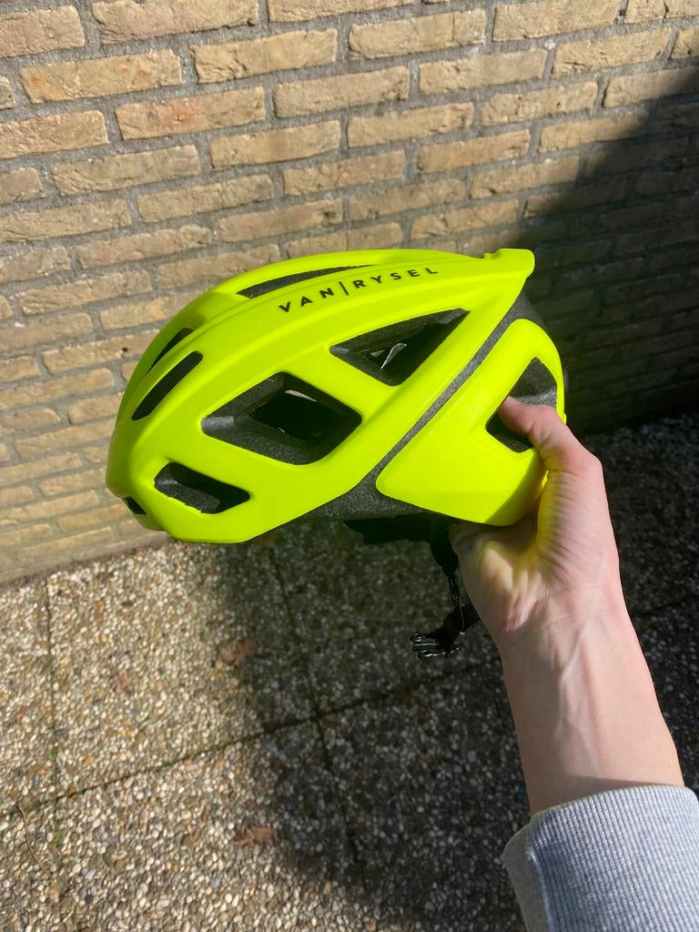 Van Rysel Fietshelm maat L, Ophalen of Verzenden, Zo goed als nieuw, L, Heer of Dame