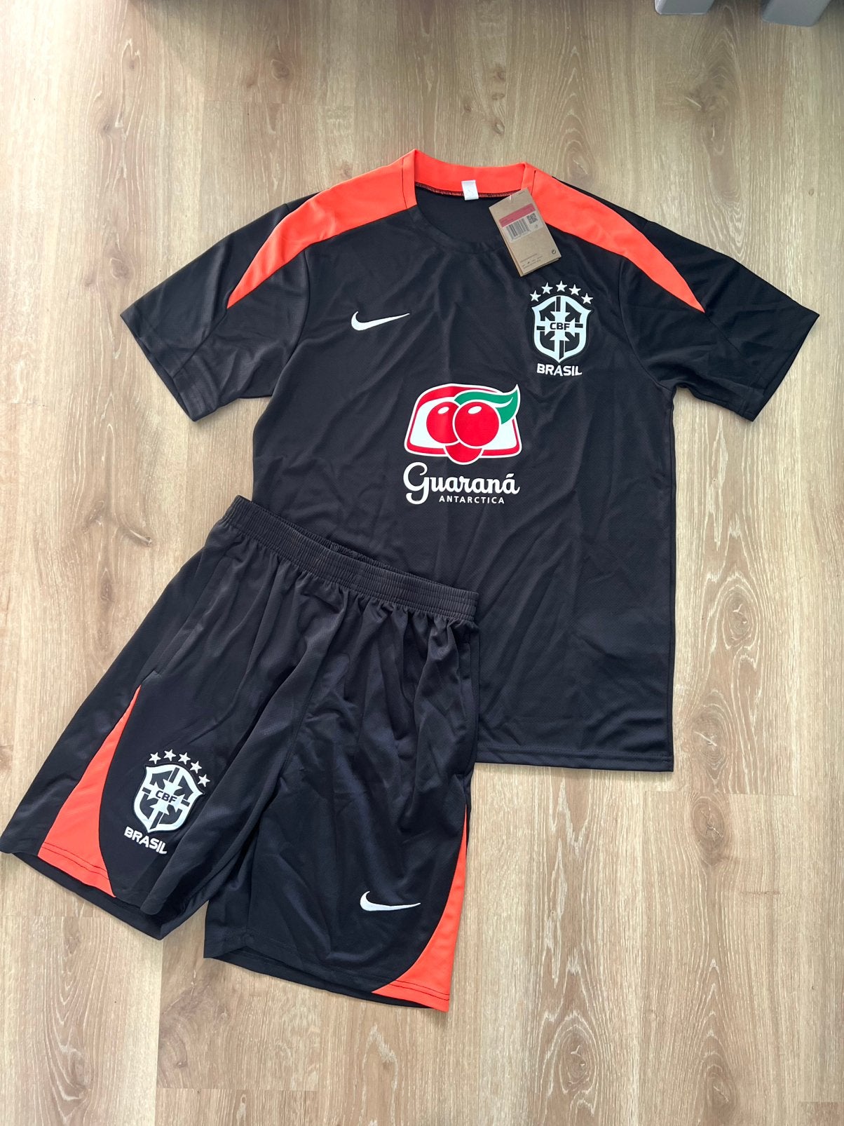 Brazilië zomerset Nike zwart Maat L, Maat 52/54 (L), Zwart, Nieuw, Ophalen of Verzenden