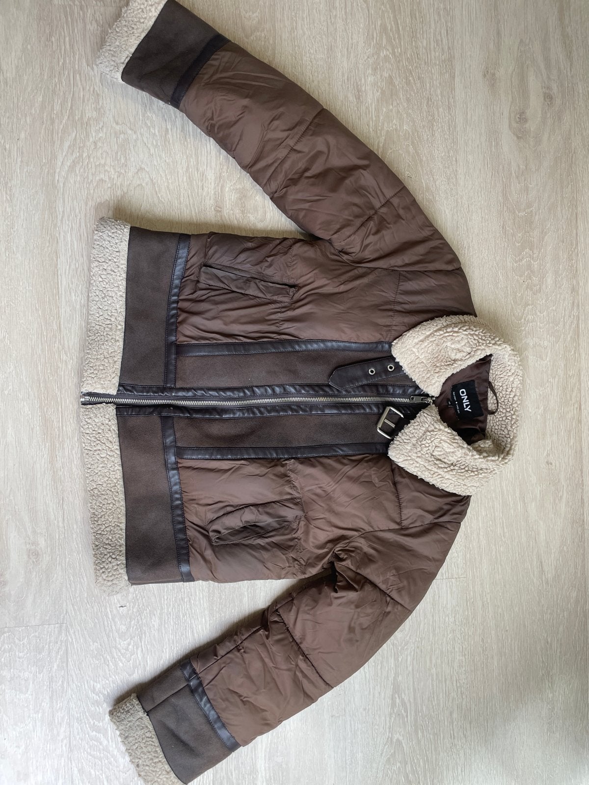 ONLY jas met teddy stof details - Zo goed als nieuw, Ophalen of Verzenden, Zo goed als nieuw, Maat 34 (XS) of kleiner, Bruin