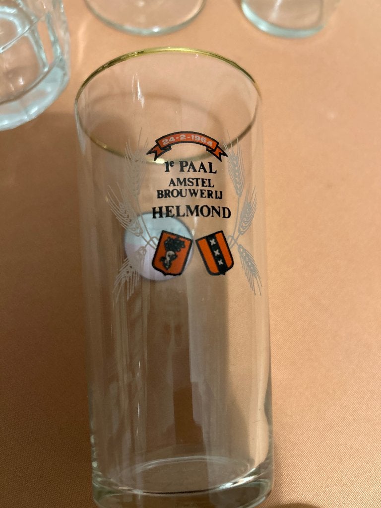 Amstel bier glazen pul, voetglas en 2 vaasjes (o.a.uit 1964), Verzamelen, Ophalen, Zo goed als nieuw, Glas of Glazen, Amstel