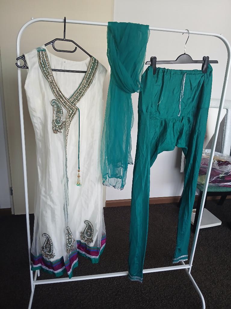 kleding, Ophalen, Onbekend, Kleding, Gedragen