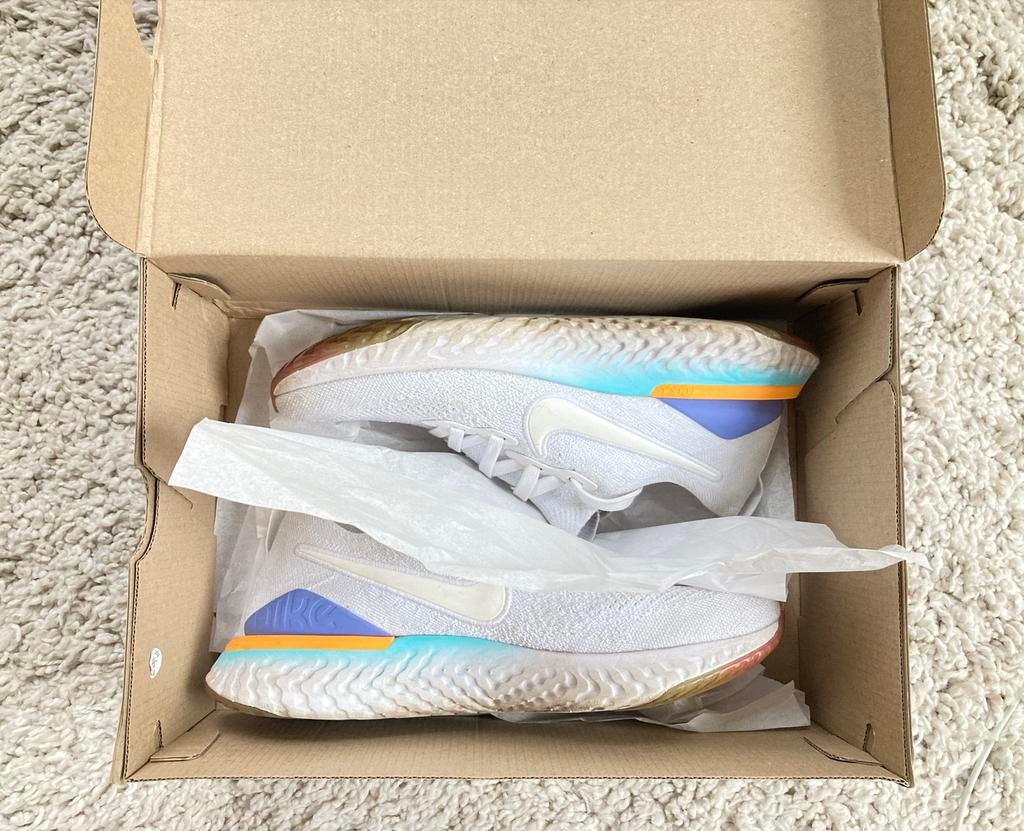 Nike epic React Flyknit 2 hardloopschoenen, Ophalen of Verzenden, Zo goed als nieuw, Wit, Sportschoenen
