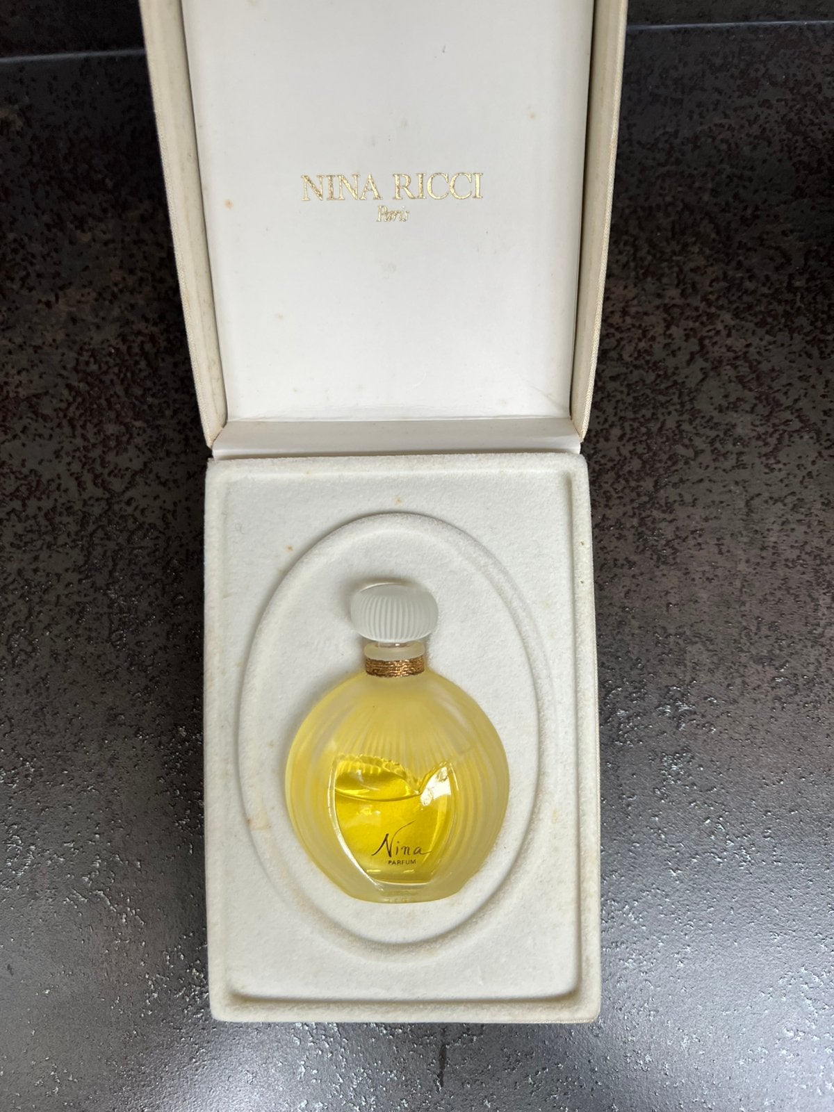 Nina Ricci NINA 15 ml oude vintage fles, Ophalen, Zo goed als nieuw, Parfumfles