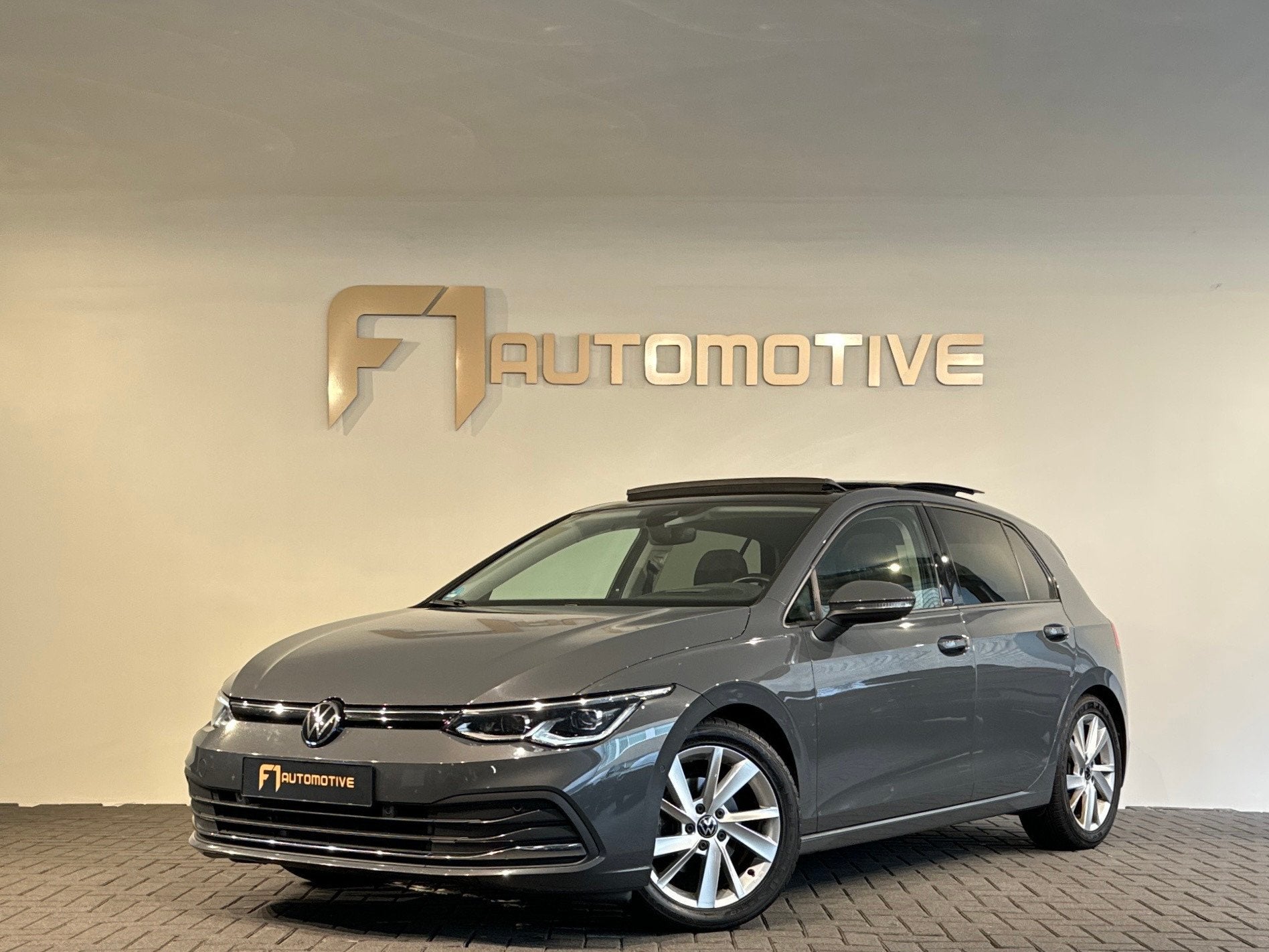 Volkswagen GOLF 2.0 TDI R-Line Pano|Camera|Stoelverwarming|S, Auto's, Volkswagen, Gebruikt, 4 cilinders, 150 pk, Bedrijf
