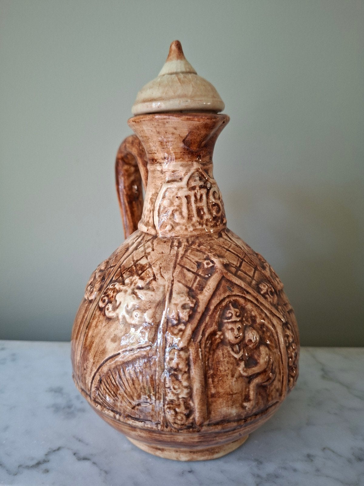 Mooie  wijwater  Kruik 'Oud Delft' - Gesigneerd G.V. As, Antiek en Kunst, Ophalen of Verzenden