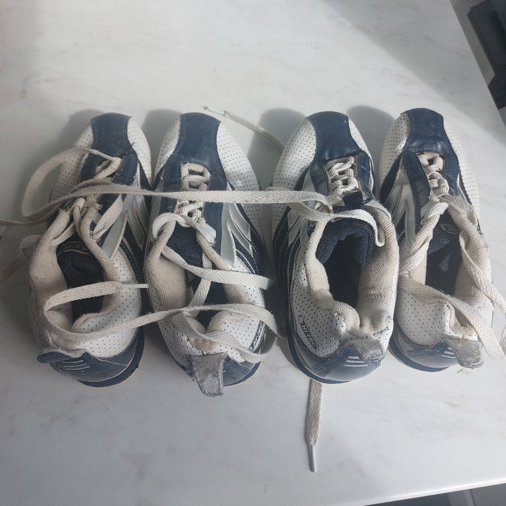 leuke All round spikes Mt 34 en Mt 35, Sport en Fitness, Overige merken, Ophalen of Verzenden, Zo goed als nieuw, Spikes