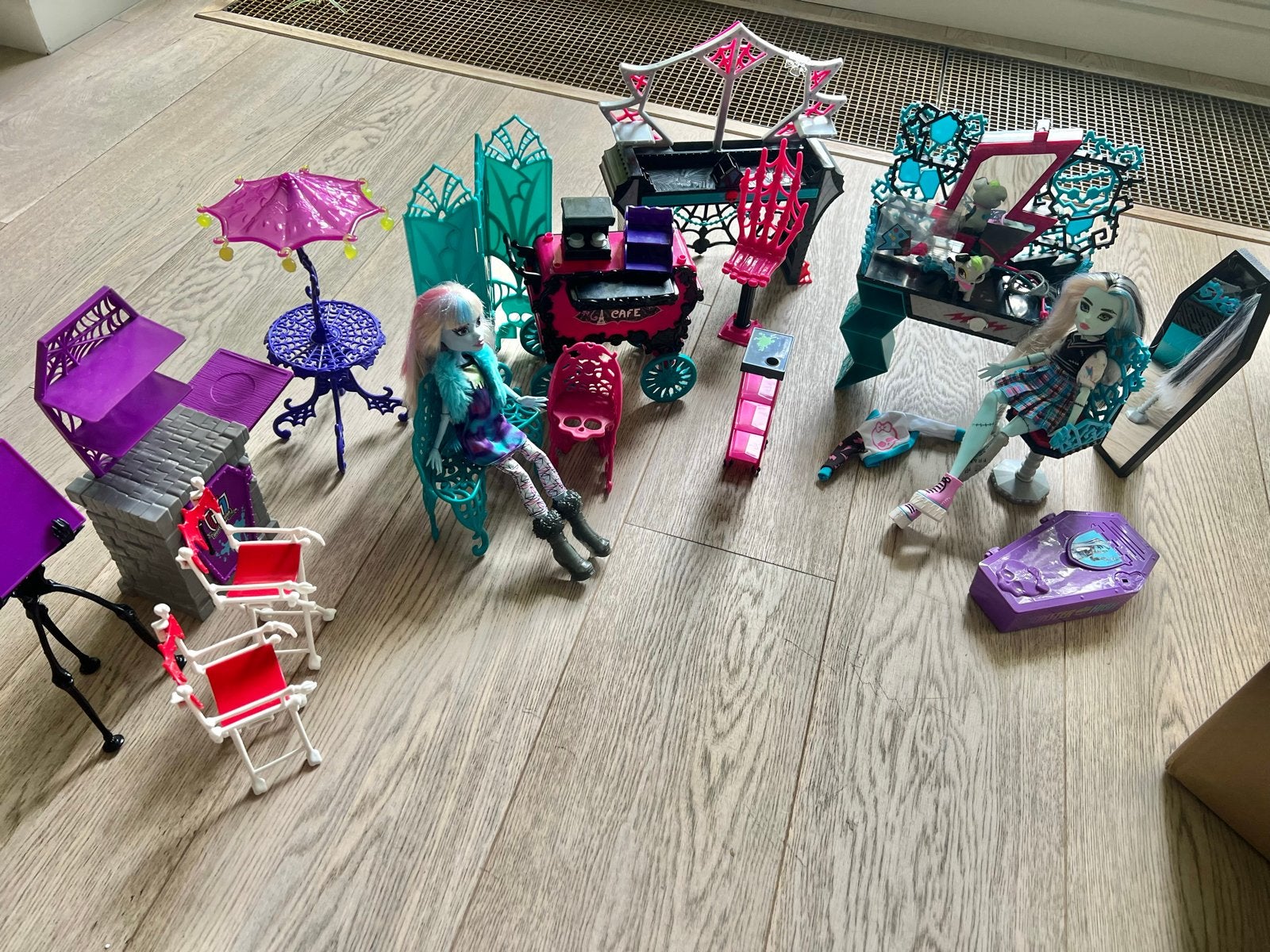 Monster High Meubels & Poppen: Frankie Stein & Abbey Bominab, Ophalen, Gebruikt, Overige typen
