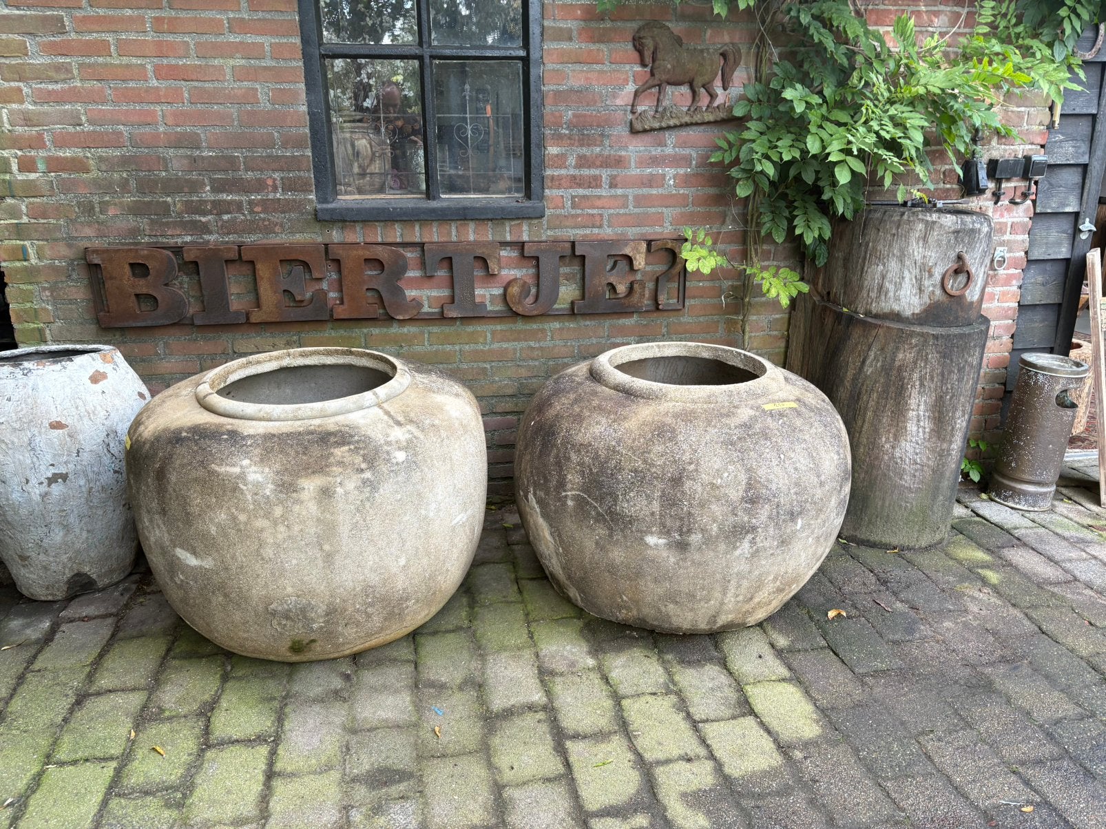 2 oude XXL potten uit Indonesië, Ophalen, Overige materialen, Gebruikt, 40 cm of meer