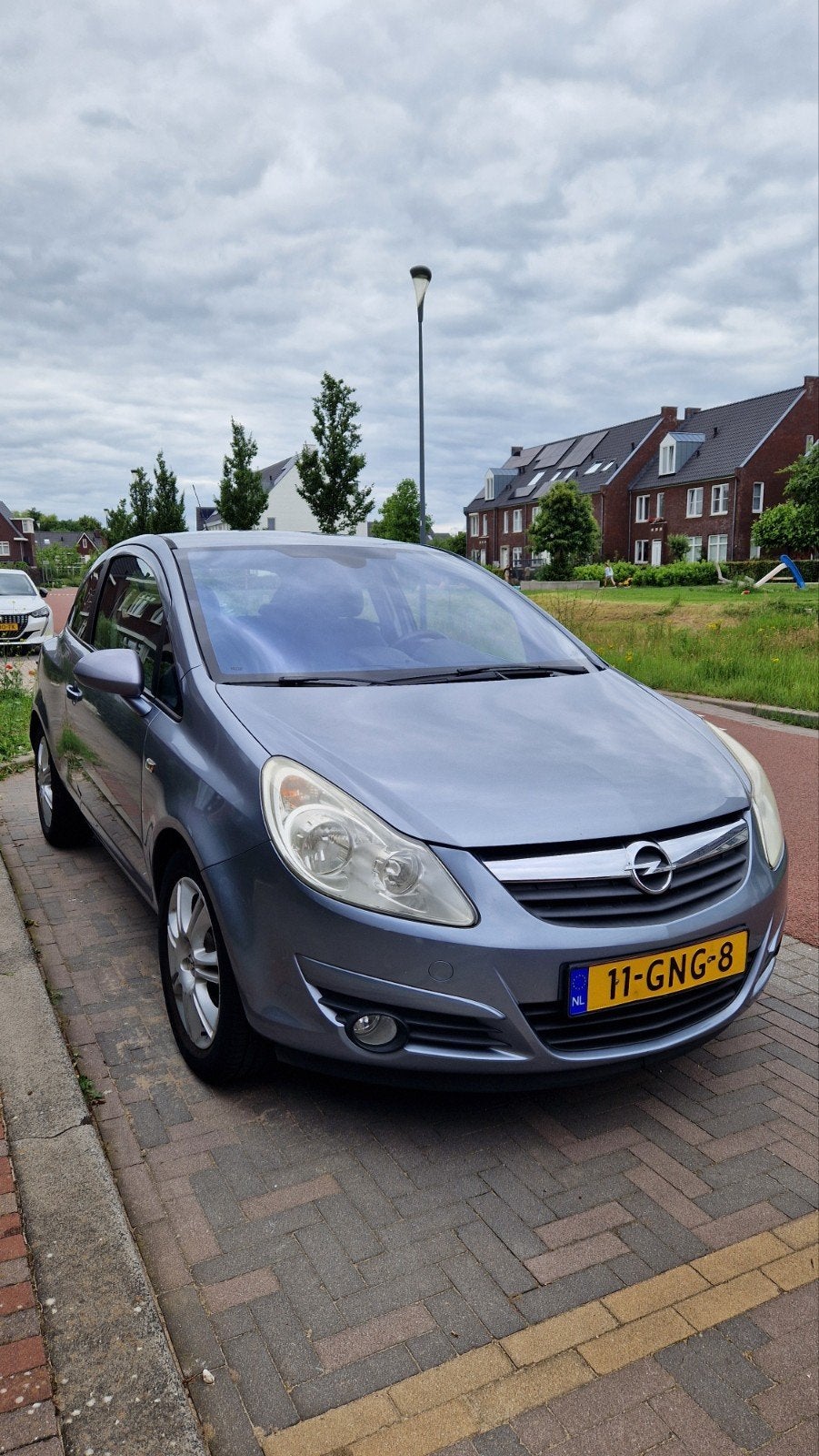 Opel Corsa 1.4 16V 3D AUT 2008 Grijs