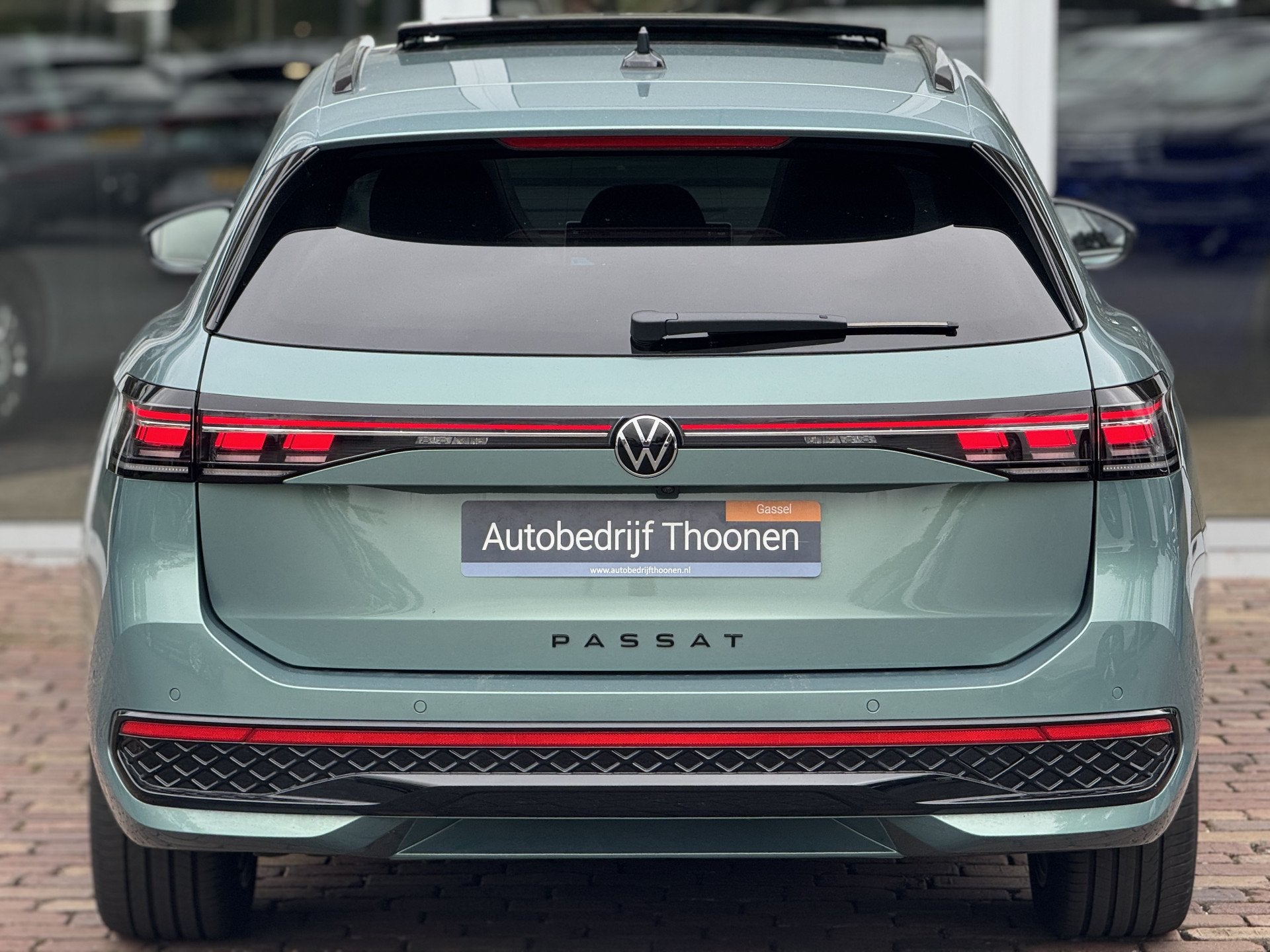 Volkswagen Passat Variant 1.5 eHybrid R-Line Edition 272pk |, Auto's, Dealer onderhouden, 4 cilinders, Alcantara, Plug-in hybride