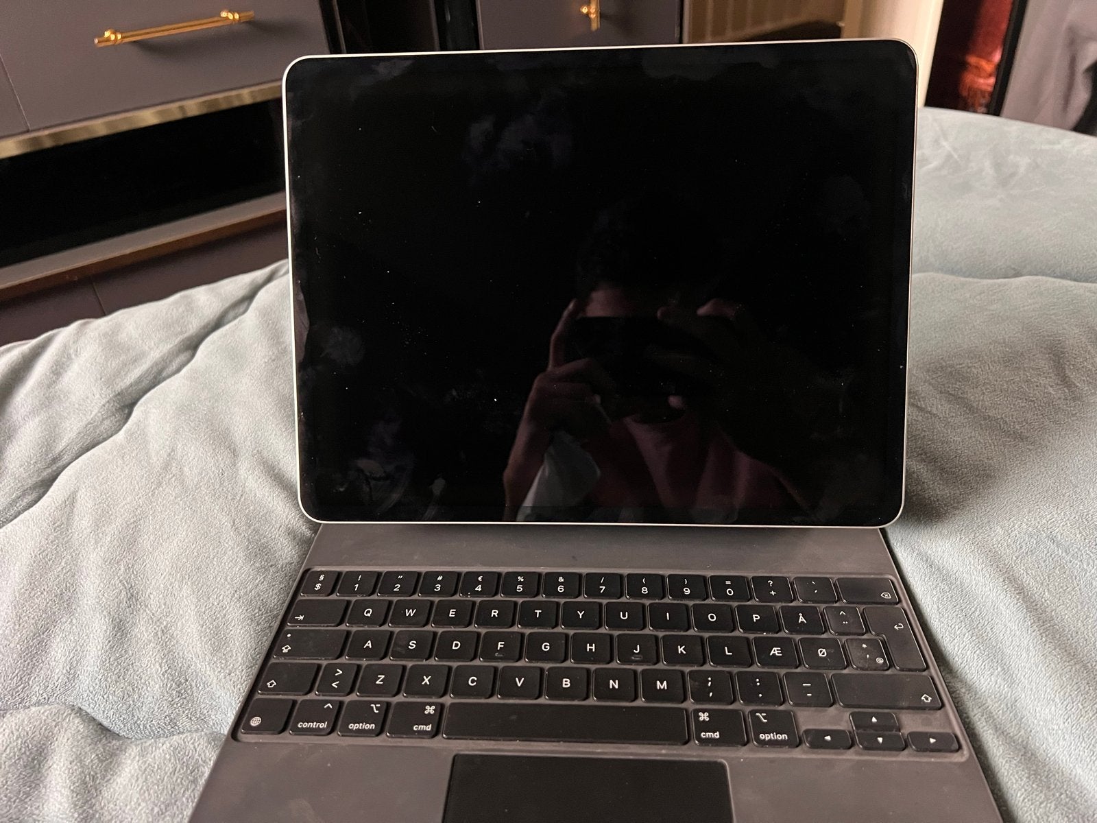 Apple iPad Pro met Magic Keyboard - 256 GB, Computers en Software, Ophalen of Verzenden, Zo goed als nieuw, Apple iPad Pro, Wi-Fi