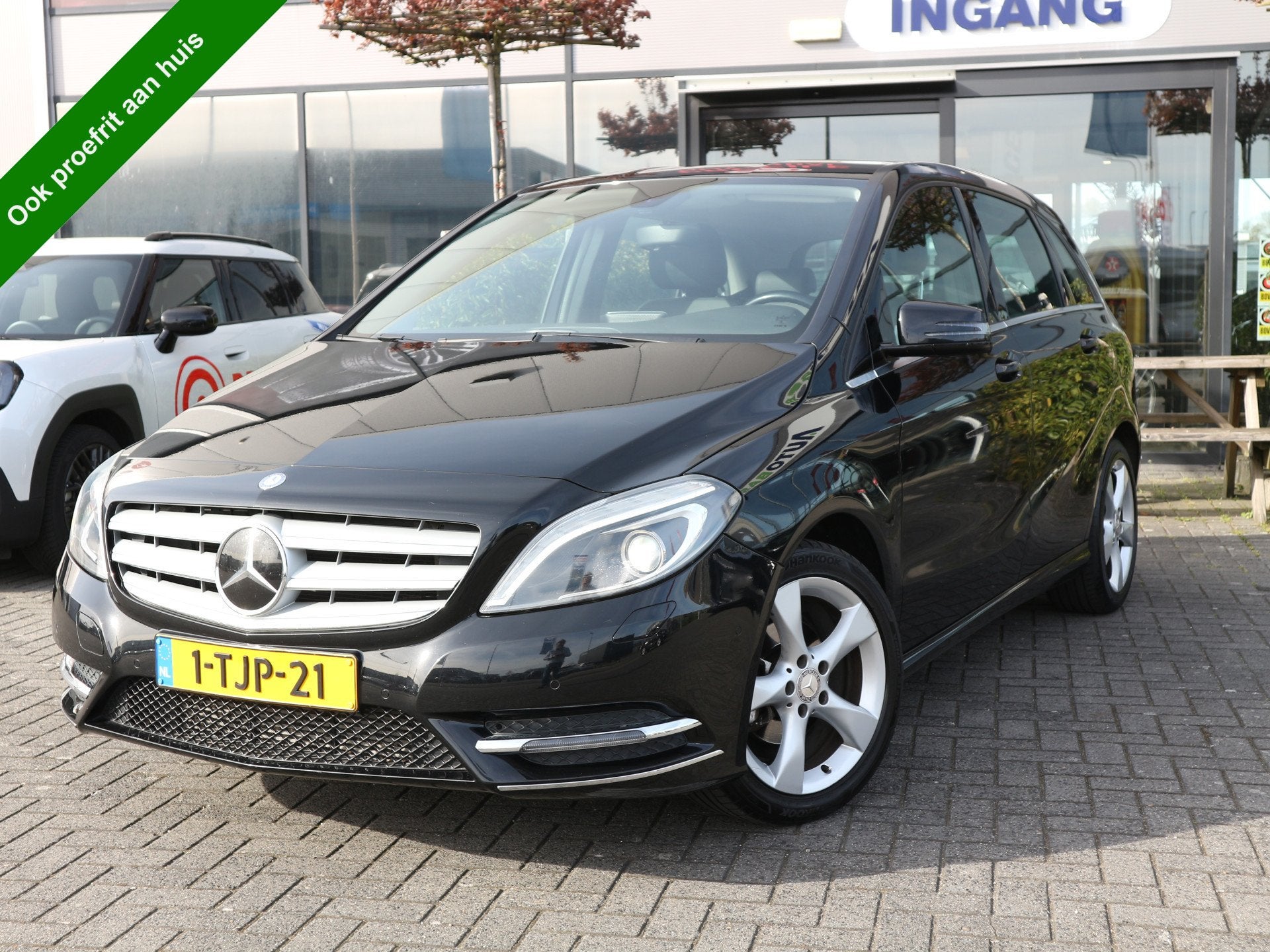 Mercedes-Benz B-Klasse 180 Ambition AIRCO NAVI TREKHAAK, Voorwielaandrijving, Dealer onderhouden, Gebruikt, 4 cilinders