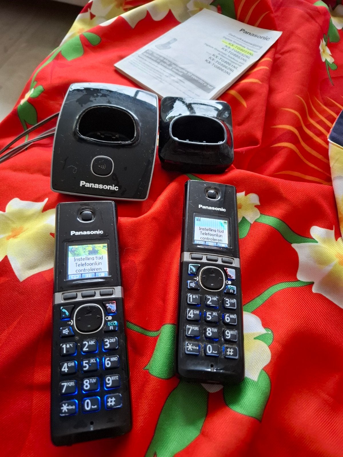 Panasonic KX-TG8051NL Draadloze Telefoon met 2 Handsets, Telecommunicatie, Vaste telefoons | Handsets en Draadloos, Ophalen of Verzenden