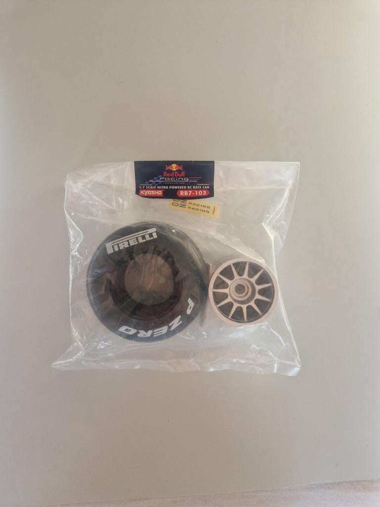 Kyosho Red Bull RB7-103 Pirelli P Zero RC Banden, Ophalen, Nieuw, Auto, Overige merken