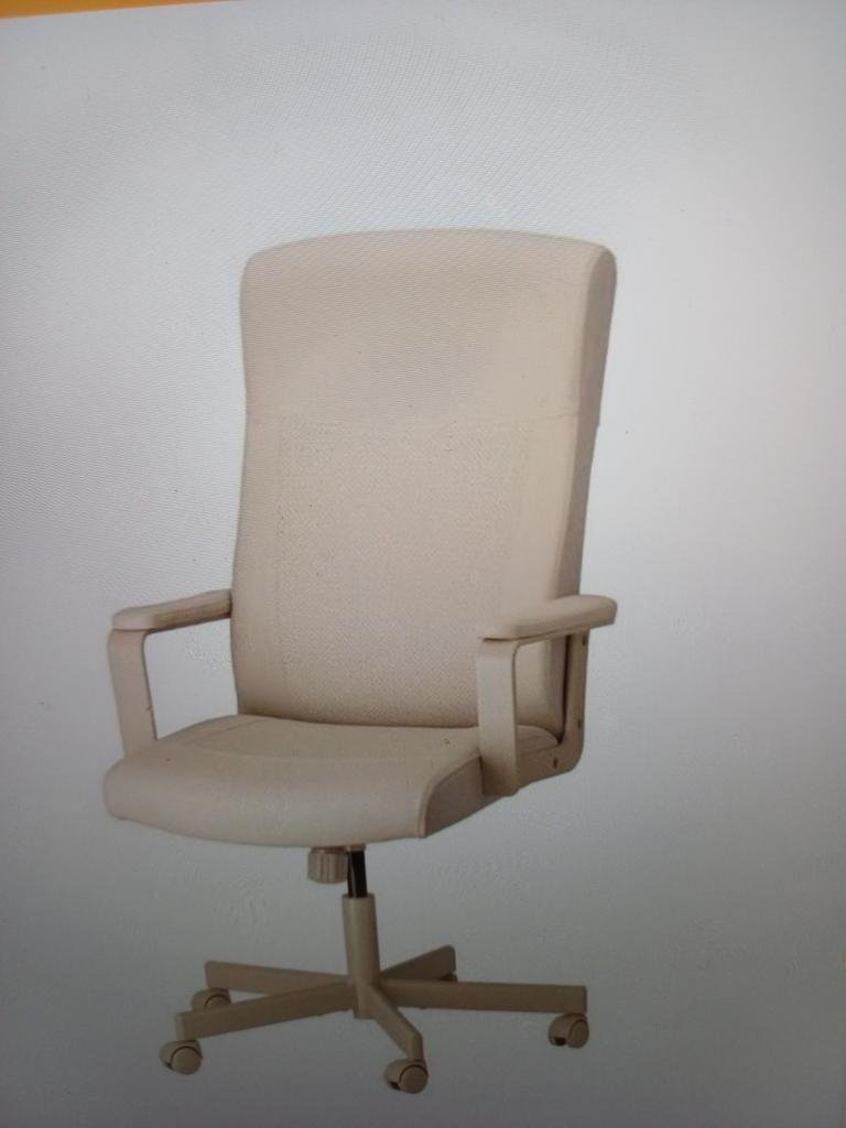 Ikea bureaustoel, anderhalf jaar oud, Huis en Inrichting, Bureaustoelen, Ophalen of Verzenden, Gebruikt, Beige, Bureaustoel