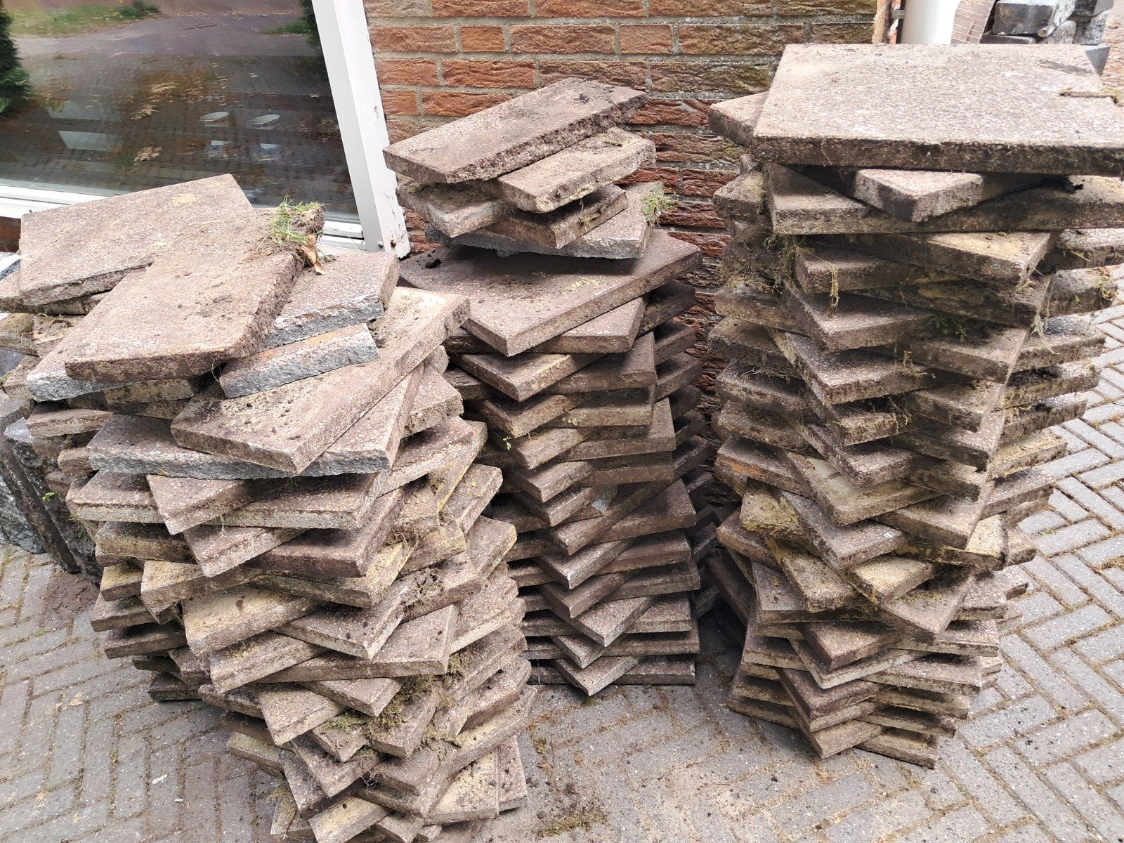 Tegels 40x40 - Ongeveer 100 stuks, Doe-het-zelf en Verbouw, Tegels, Gebruikt, 40 tot 60 cm, Ophalen of Verzenden, 10 m² of meer
