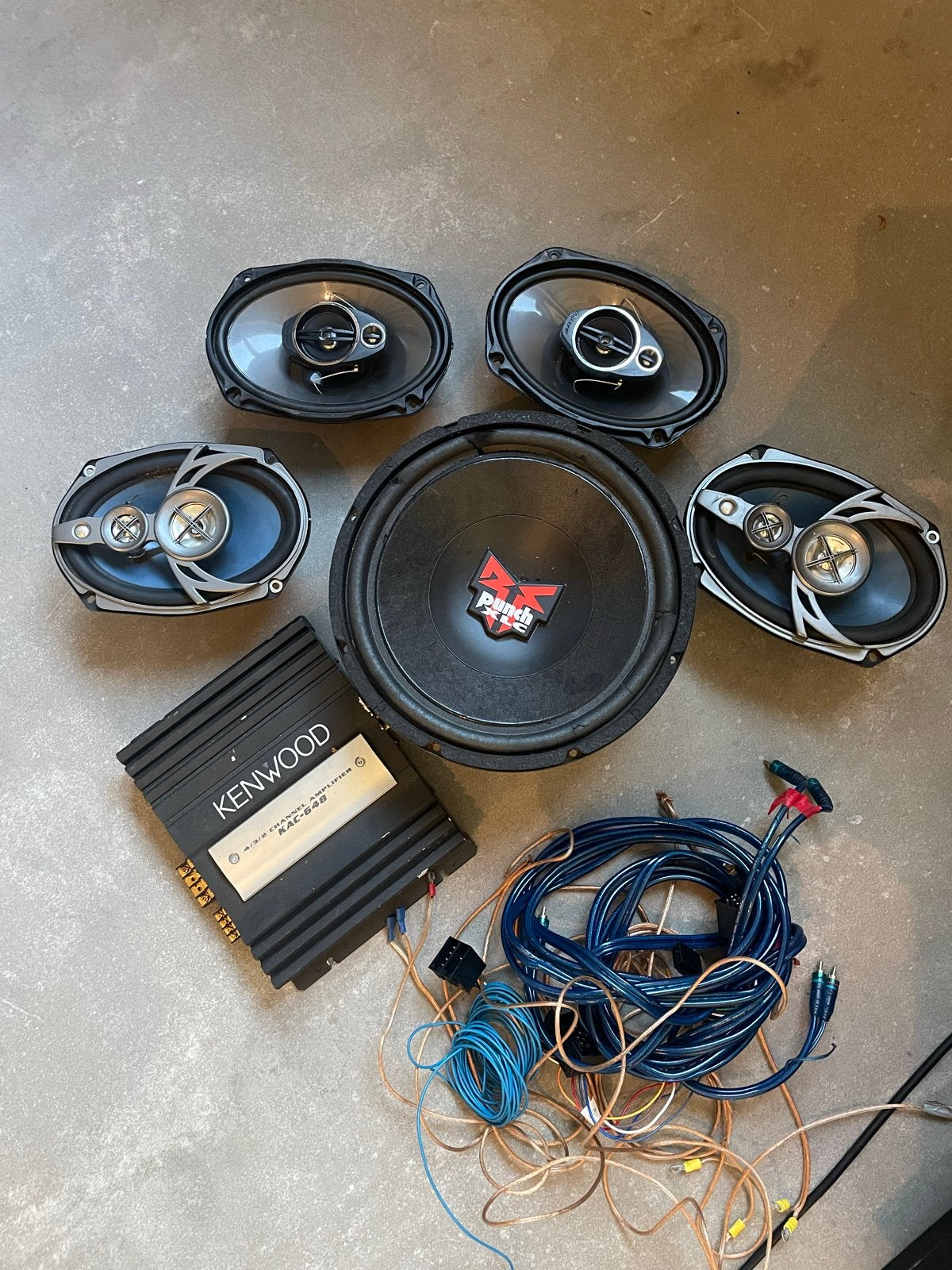 Complete Audio Set: Subwoofer, Versterker, Speakers, Ophalen, Gebruikt