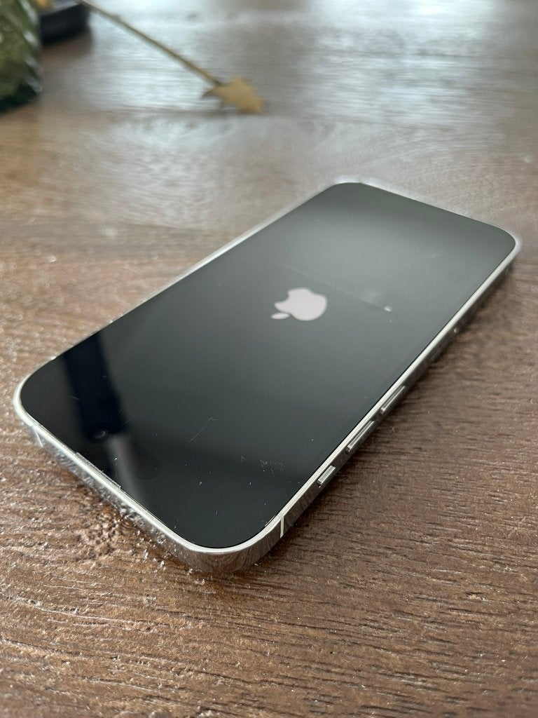 Foto 11 van Iphone 14 pro zilver