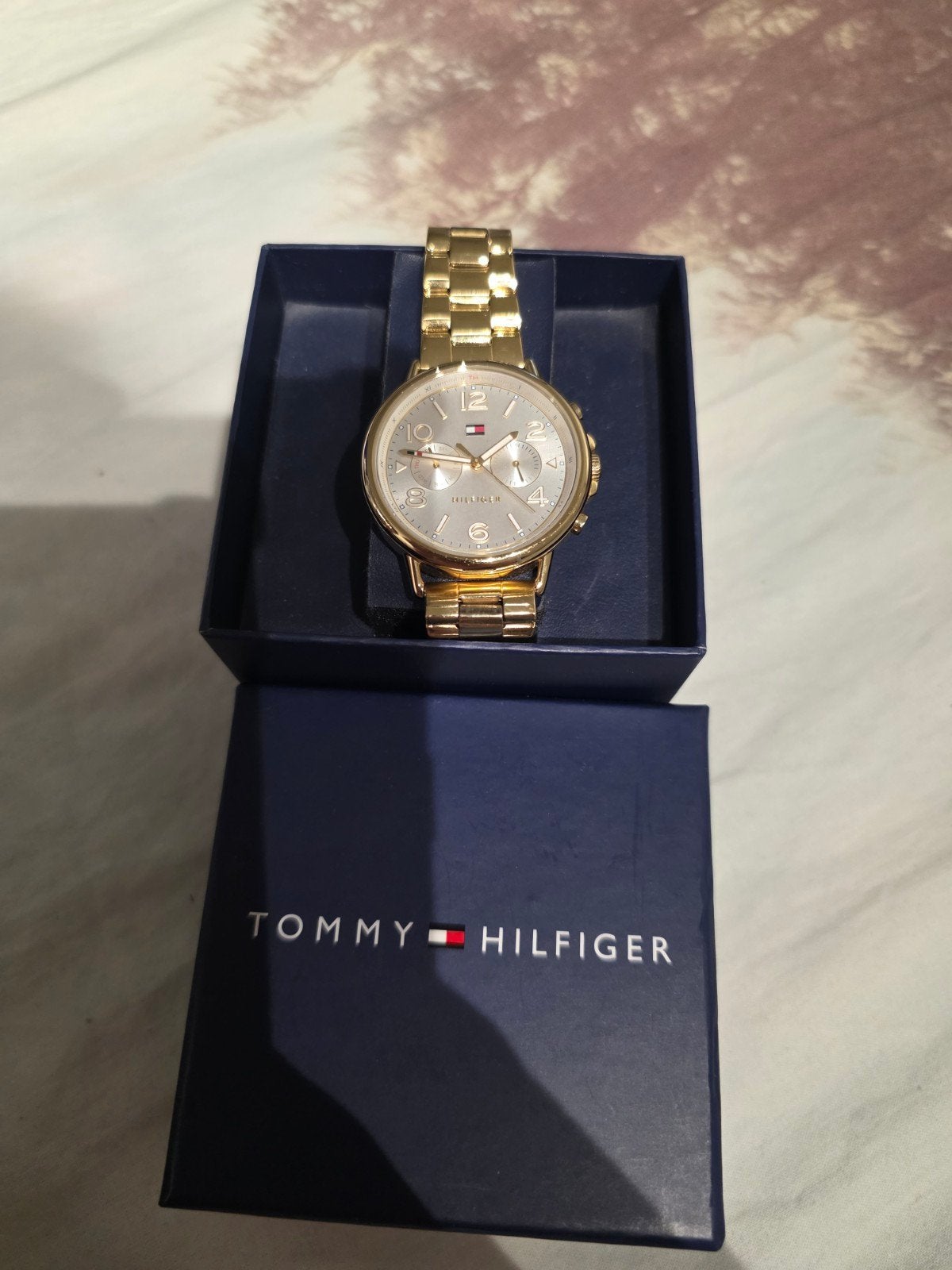 Tommy Hilfiger horloge - batterij moet vervangen worden, Ophalen of Verzenden