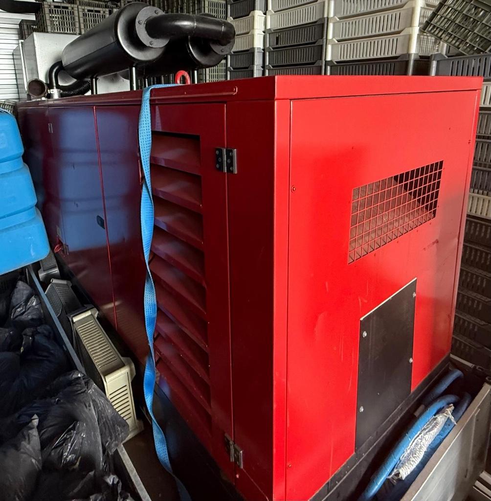 Aggregaat perkins 120kva, Doe-het-zelf en Verbouw, Aggregaten, Nieuw, Dieselolie, 30 kVA of meer, Geluidgedempt, Ophalen of Verzenden