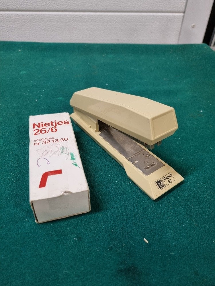 nietmachine rapid 27 met nietjes, Diversen, Ophalen of Verzenden, 'T Olde Gre-j, Info@toldegrej.nl, Endepoelstraat 20f Didam