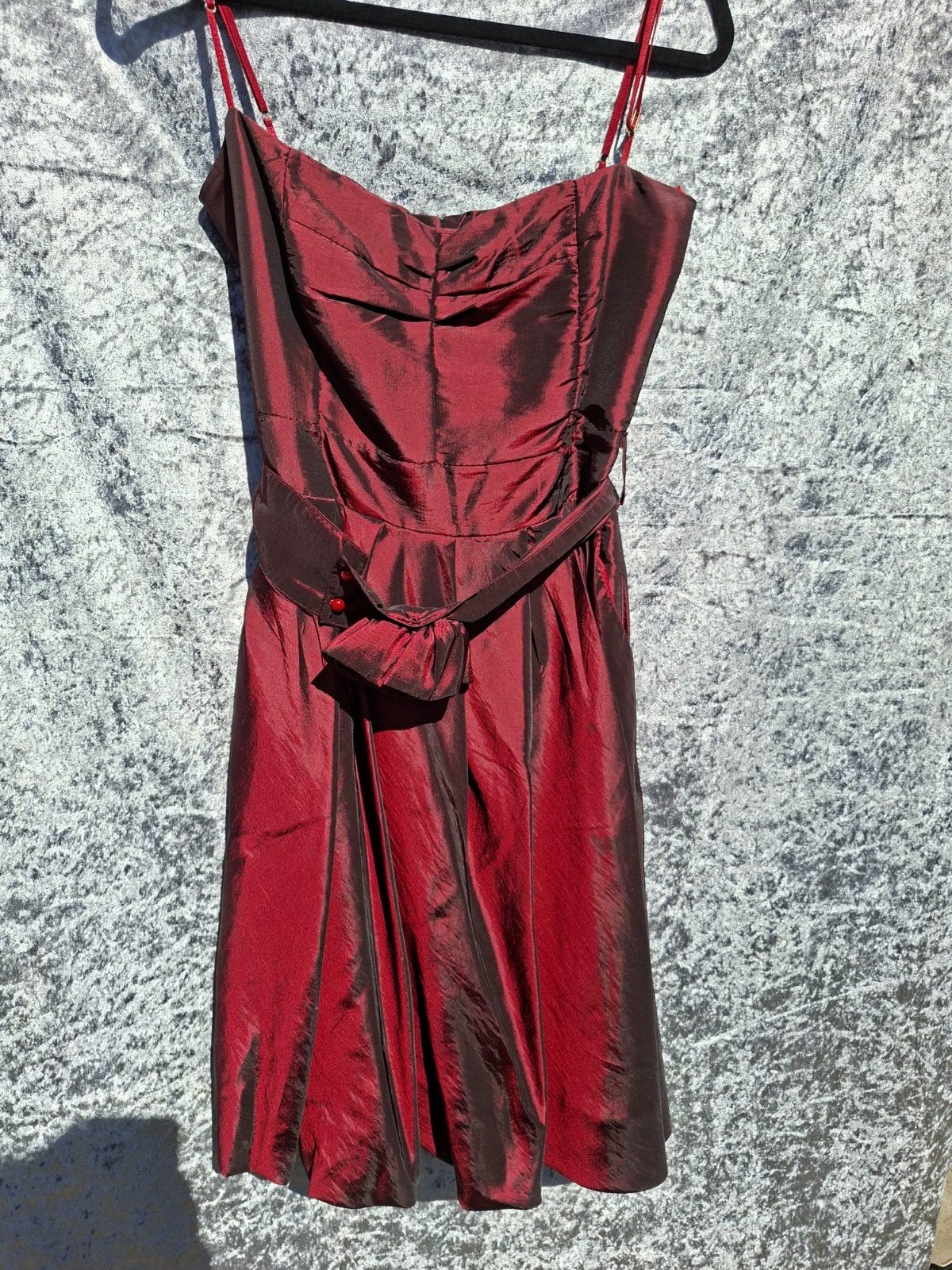 Mooie rode cocktail jurk te koop, Kleding | Dames, Jurken, Maat 38/40 (M), Nieuw, Ophalen of Verzenden, Boven de knie