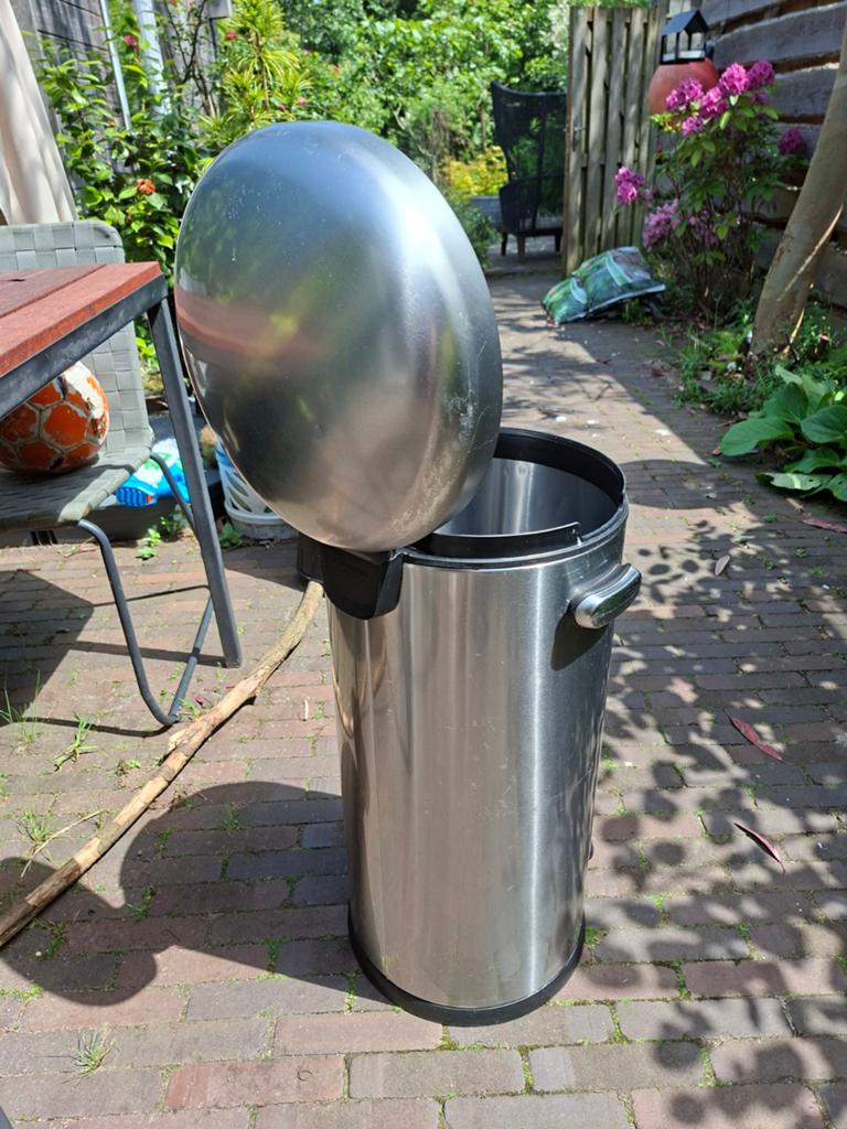 Simplehuman pedaalemmer 30 liter rvs, Ophalen, Gebruikt, 50 tot 75 cm, 20 tot 30 liter