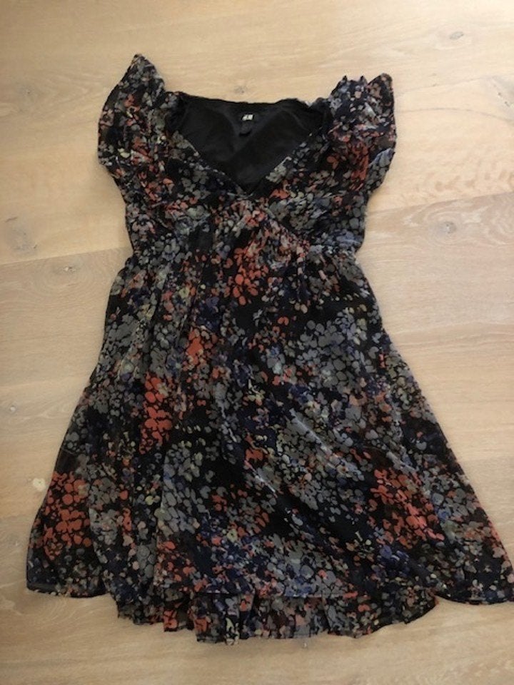 VINTAGE JURKJE H&M (36) BLOEMMETJES, Kleding | Dames, H&M, Verzenden, Zwart, Maat 36 (S)