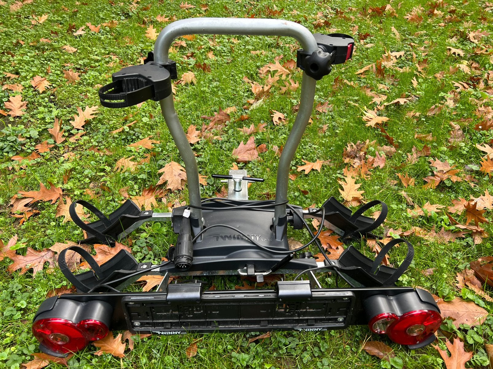 Te Koop Twinny Load E-Carrier 2, Auto diversen, Ophalen, Zo goed als nieuw, 2 fietsen, Trekhaakdrager