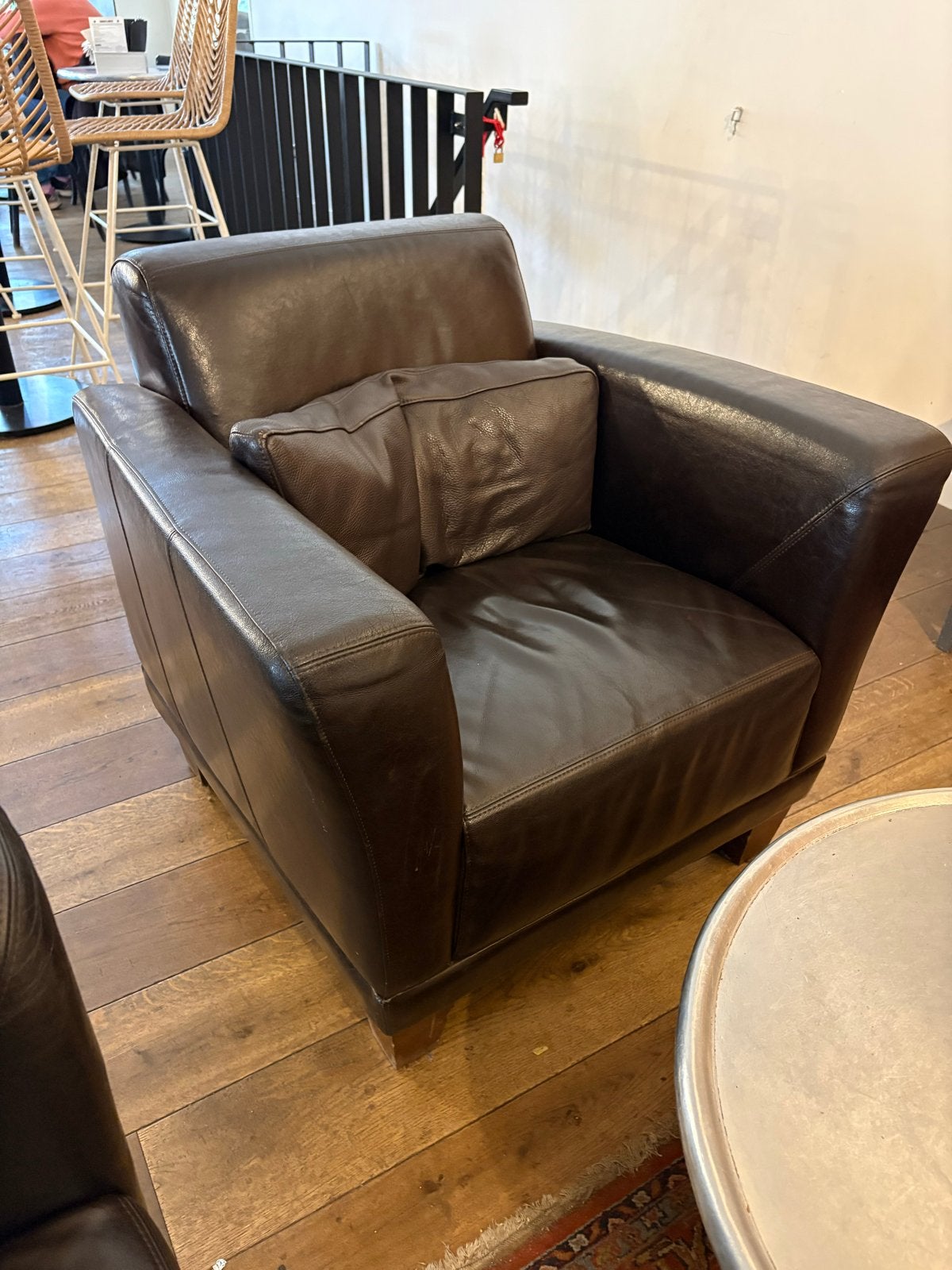 Comfortabele bruine leren fauteuil - 82x85x82 cm, Ophalen, Gebruikt, Leer, 75 tot 100 cm
