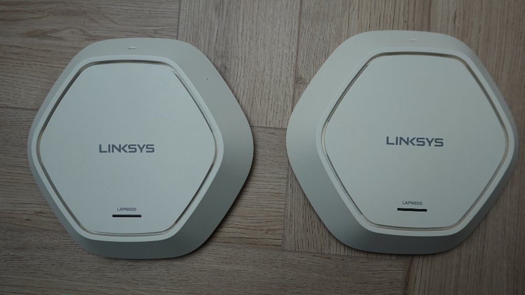 Twee stuks Linksys LAPN600 Dual band PoE accespoints, Ophalen, Gebruikt, Linksys