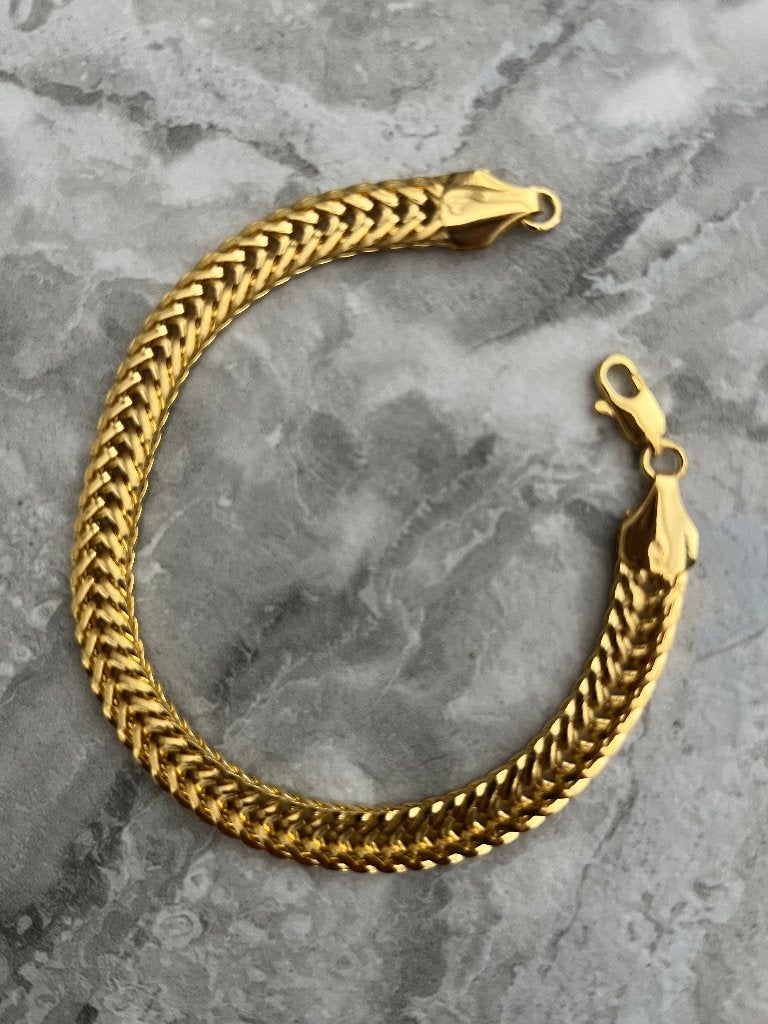 Armband Brede Platte schakel Goud Verguld 21 CM -NIEUW-, Ophalen of Verzenden, Nieuw, Goud, Overige materialen