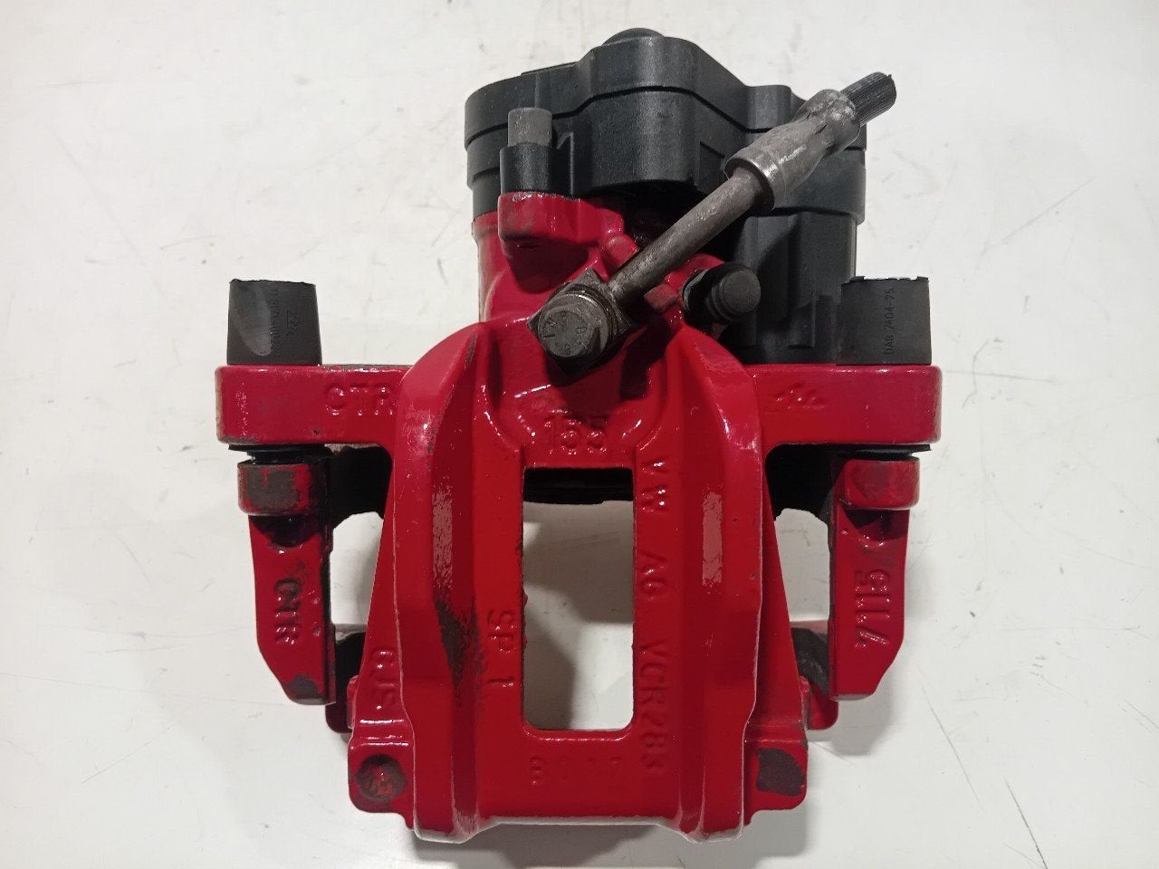 Remklauw links achter Volkswagen Golf, Onderdelen@venauto.nl, Van der Ven Autorecycling B.V., Gebruikt, Ettenseweg 76, 4706 PB Roosendaal, The Netherlands