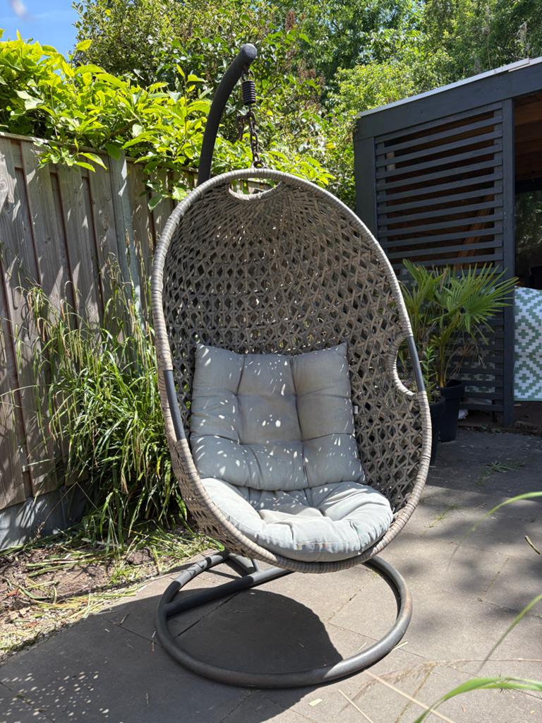 Wicker Hangstoel, Ophalen, Zo goed als nieuw, Wicker
