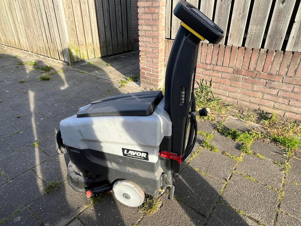 Lavor DART Schrob- en Zuigmachine, Ophalen of Verzenden, Gebruikt, Schrobmachine