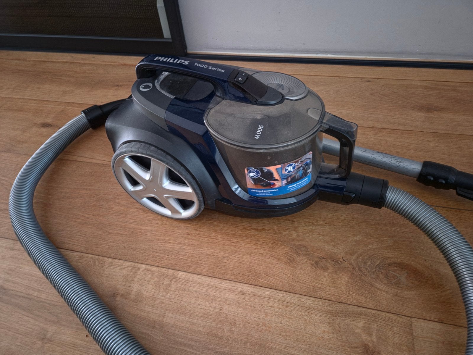 Philips 7000 Series stofzuiger - Zuigmond en steel defect, Ophalen, Inclusief accessoires, Gebruikt, Philips