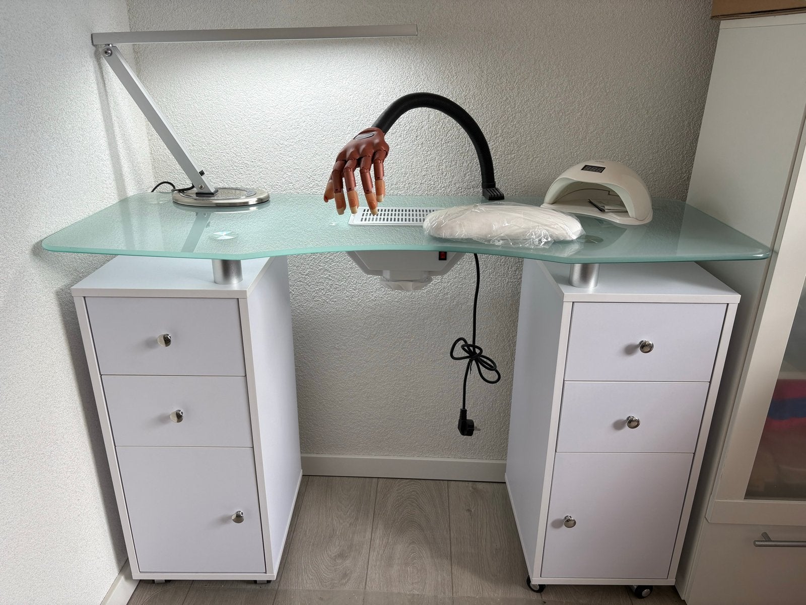 Ongebruikte nageltafel met afzuiging en atributen, Ophalen, Overige typen, Met lades, Zo goed als nieuw