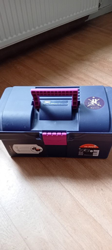 Poetsbox + zweep+cap 57+beenbesch, Dieren en Toebehoren, Paarden en Pony's | Verzorgingsproducten, Ophalen of Verzenden, Zo goed als nieuw