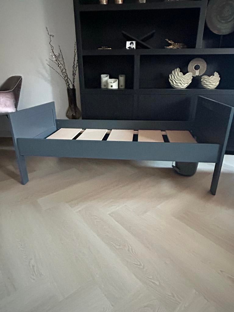 Kinderbed - Grijs, Gebruikt, 70 tot 85 cm, Lattenbodem, 140 tot 160 cm