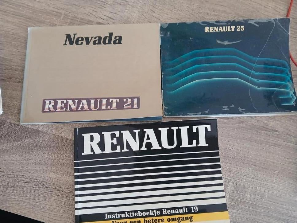 Diverse instructieboekjes Renault, Verzenden