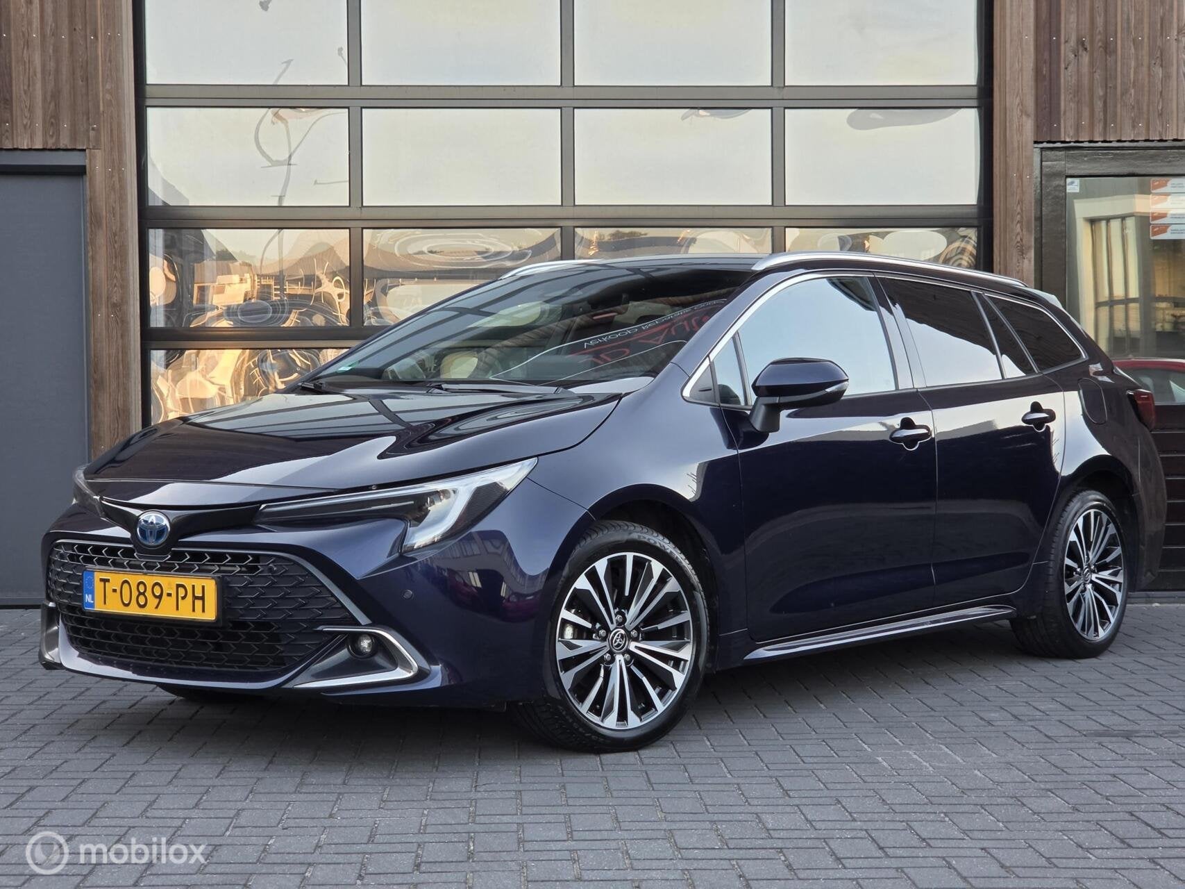 TOYOTA COROLLA TOURING SPORTS HYBRID ACC CARPLAY CAMERA NAVI, 450 kg, Gebruikt, 4 cilinders, Blauw