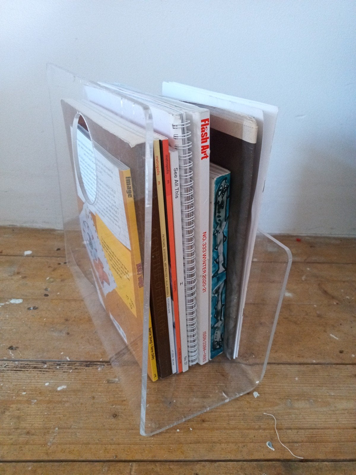 Vintage Acryl magazine rack, Ophalen, Zo goed als nieuw, Mid-century modern, Tijdschriftenrek