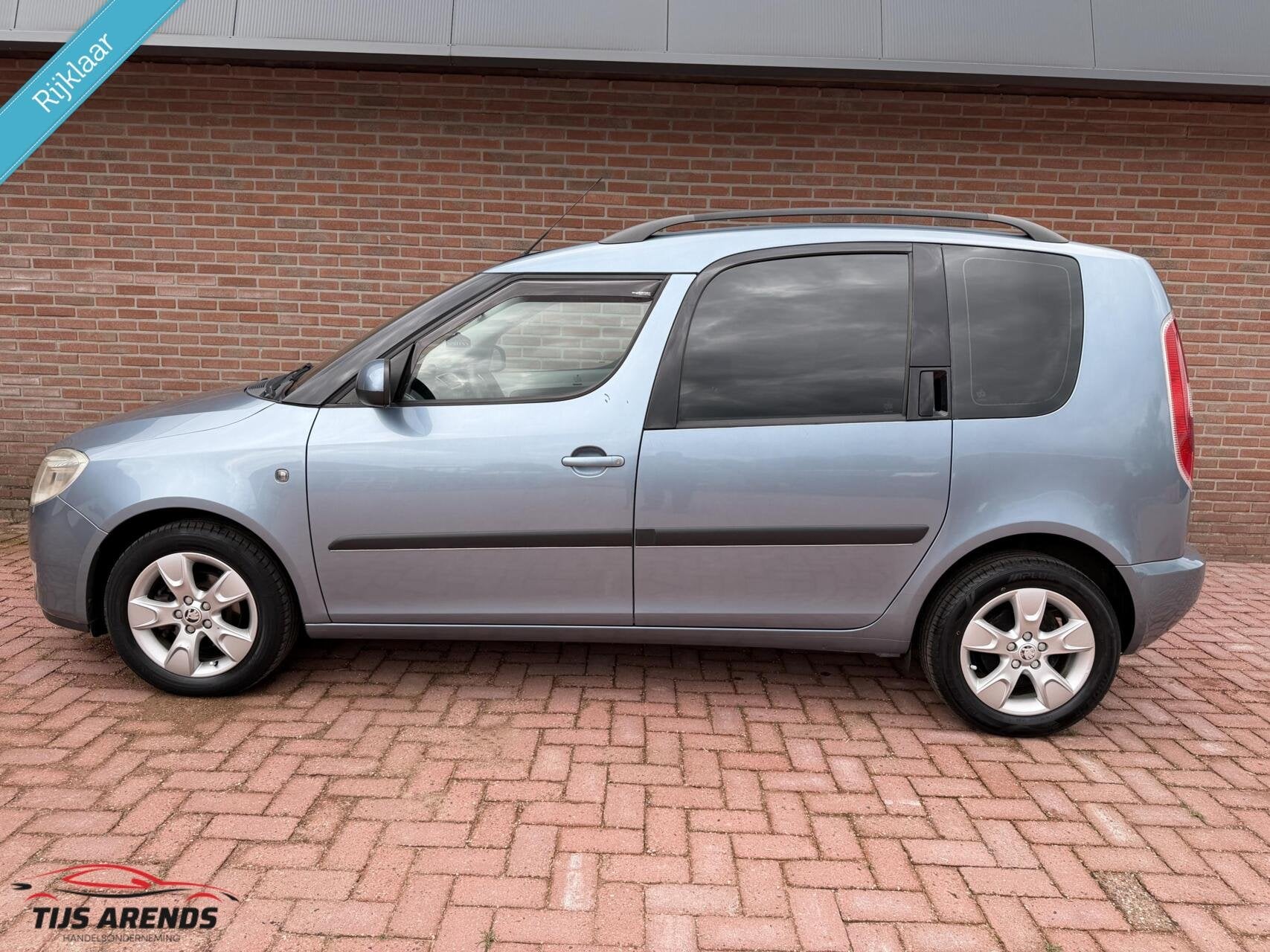 Skoda Roomster 1.2 Style|AIRCO|ELEK PAKKET|OH HISTORIE, Auto's, Voorwielaandrijving, Gebruikt, Zwart, Blauw