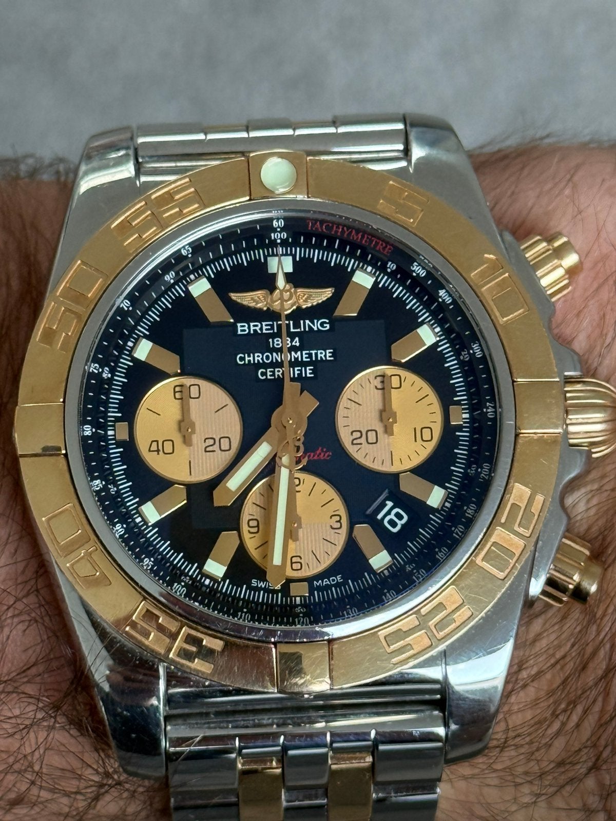 Breitling Chronomat 44 CB011, two tone Rose, 2019 fullset, Ophalen of Verzenden, Zo goed als nieuw, Staal, Breitling