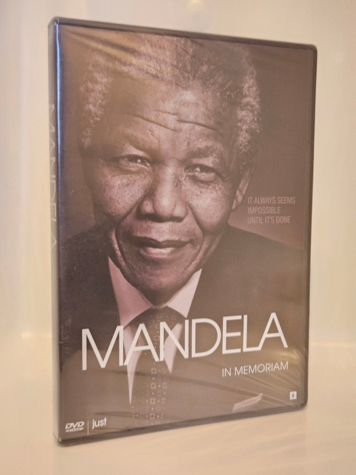 DVD Mandela In Memoriam NIEUW gesealed, Verzenden, Nederlands, Vanaf 6 jaar, Politiek of Geschiedenis
