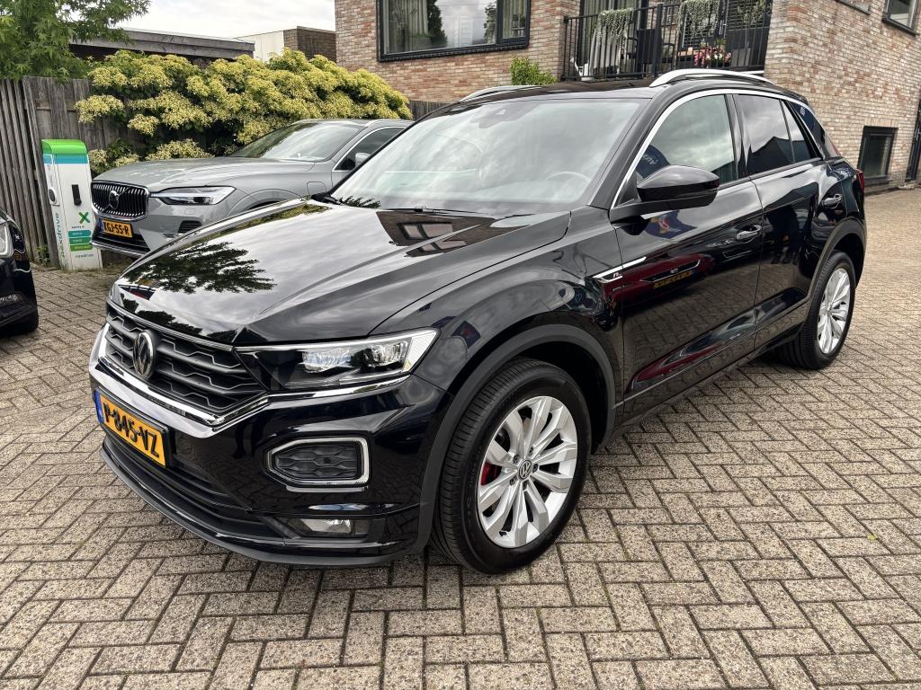 Volkswagen T-Roc 1.5 TSI Sport Bussiness R | Sport uitvoerin, 12 maanden, Euro 6, 4 cilinders, Leder en Stof