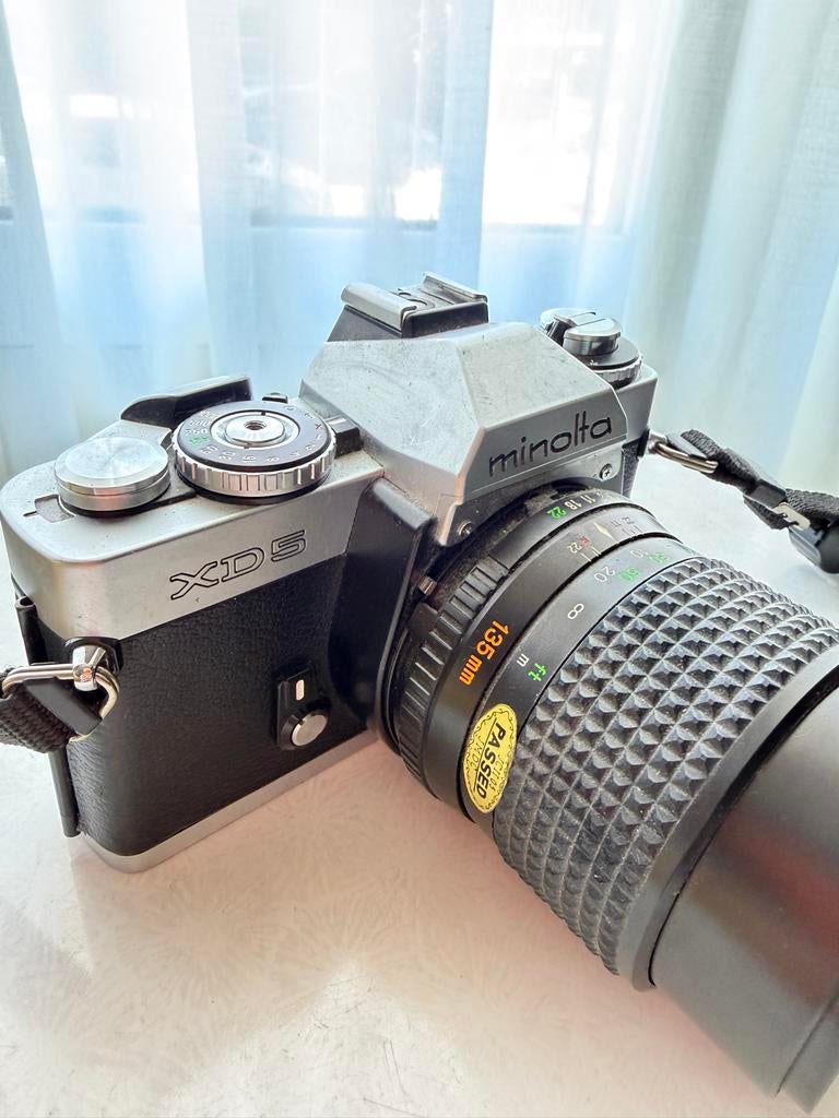 Minolta XD5 Spiegelreflexcamera met MD Tele Rokkor 135mm len, Ophalen of Verzenden, Zo goed als nieuw, Spiegelreflex, Minolta
